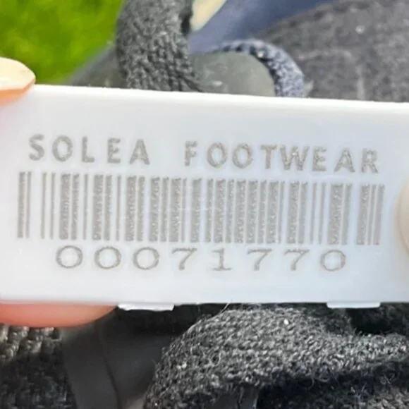 Veja SDU RT B-Mesh Womens Size 8 Black White Athletic Running Shoes Sneakers - Picture 10 of 10